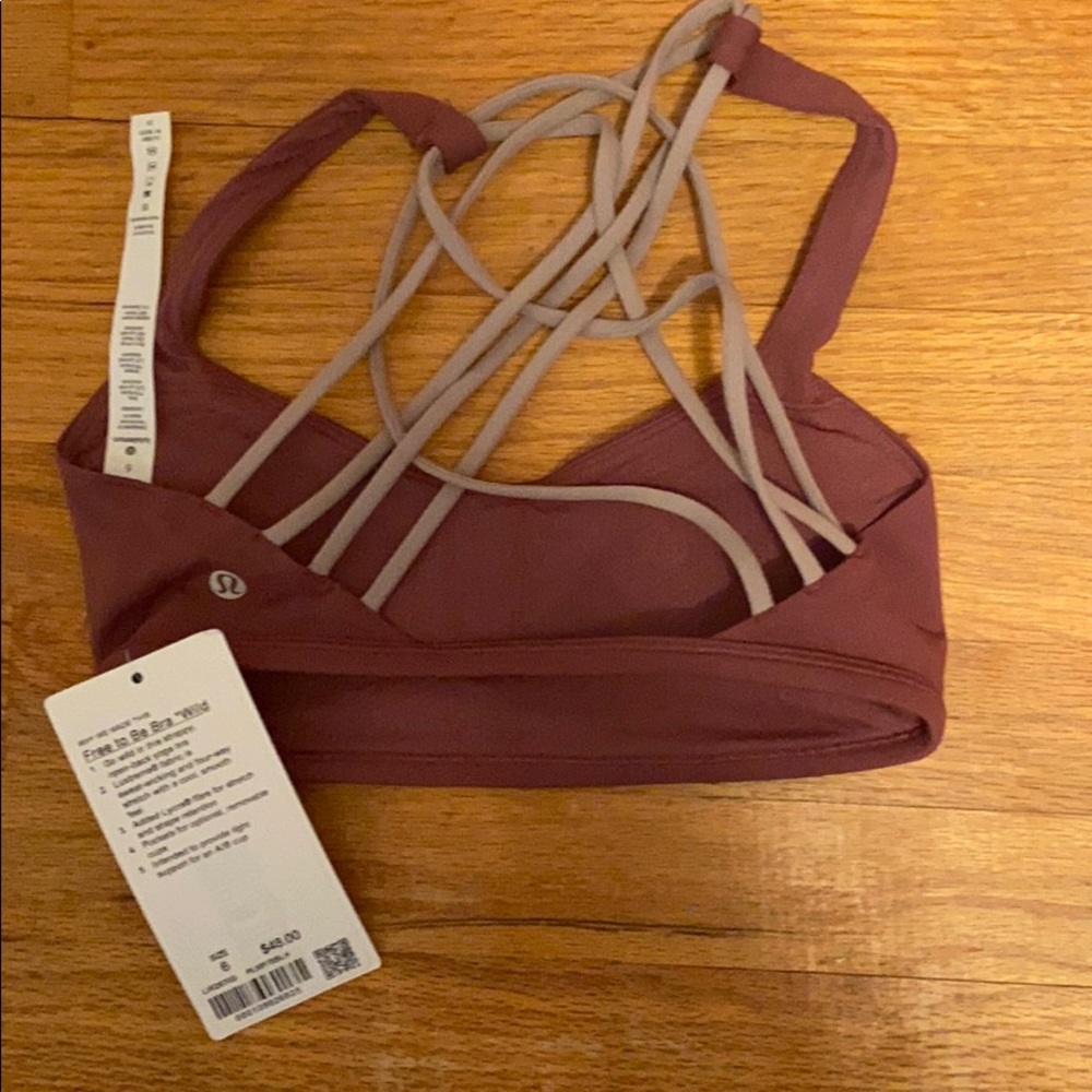Lululemon Free to be Wild size 6